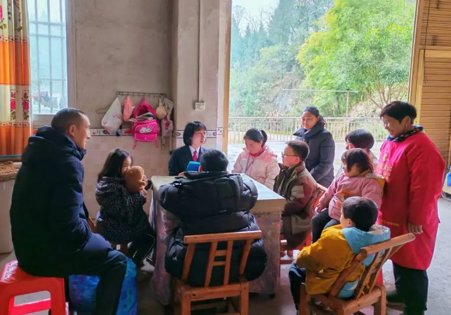 巴渝检影丨巫溪：护未“小桔灯”（组图）