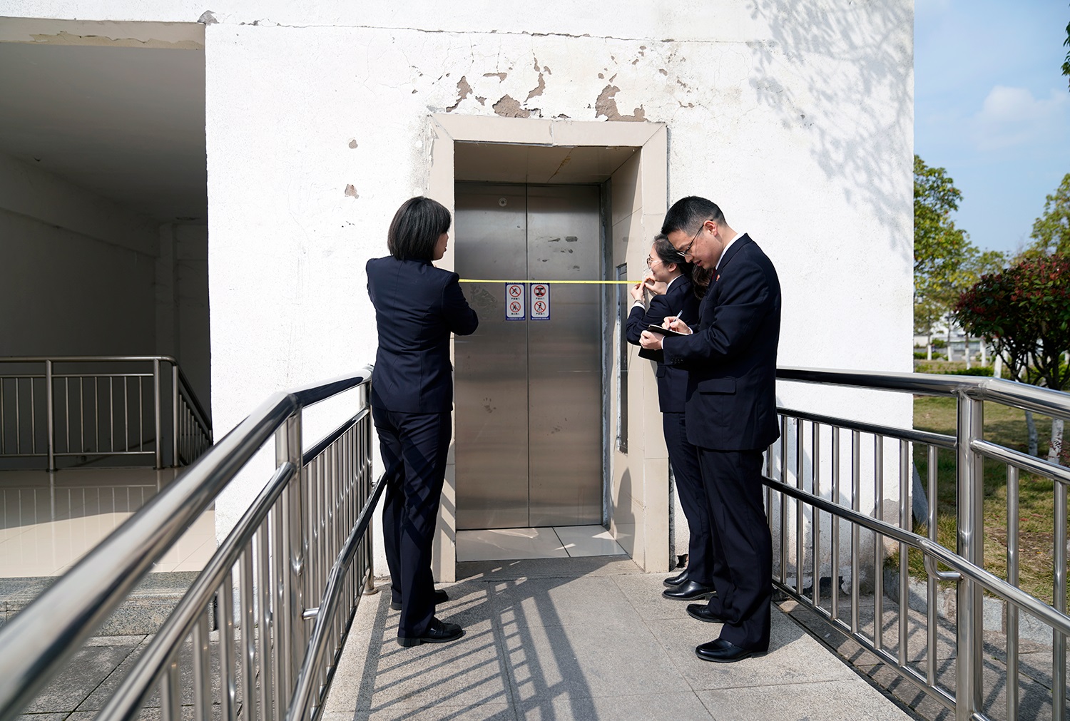 巴渝检影丨两江地区检察院：无障通行护民生