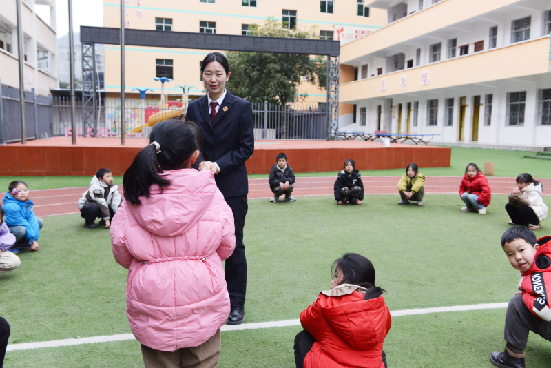 我院开展“防性侵”法治宣传进校园活动