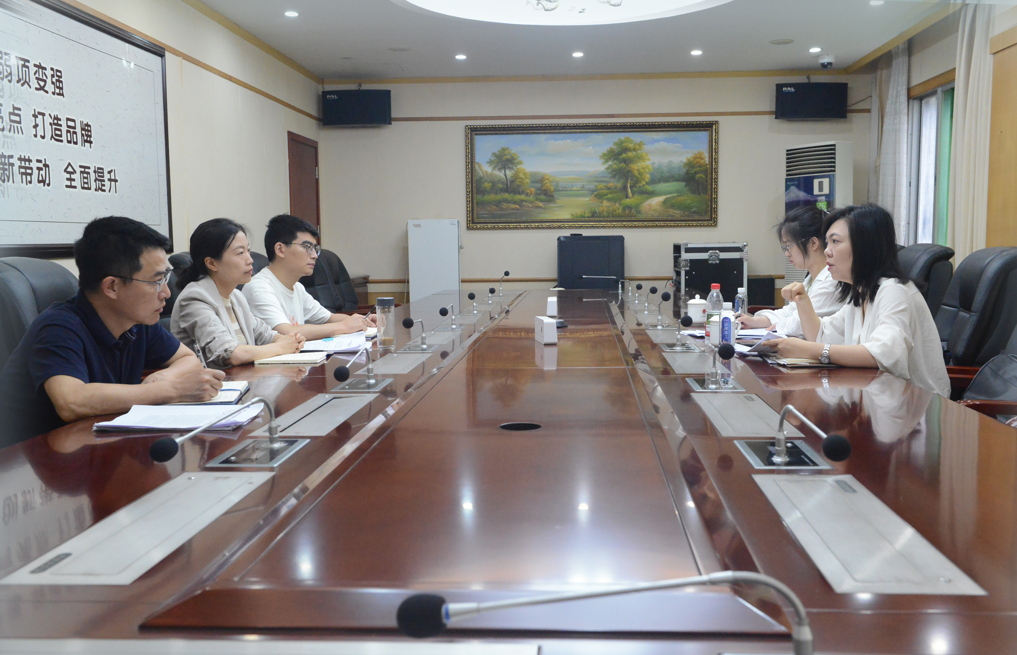 二分院检察四部邓夏副主任一行到我院调研公益诉讼工作
