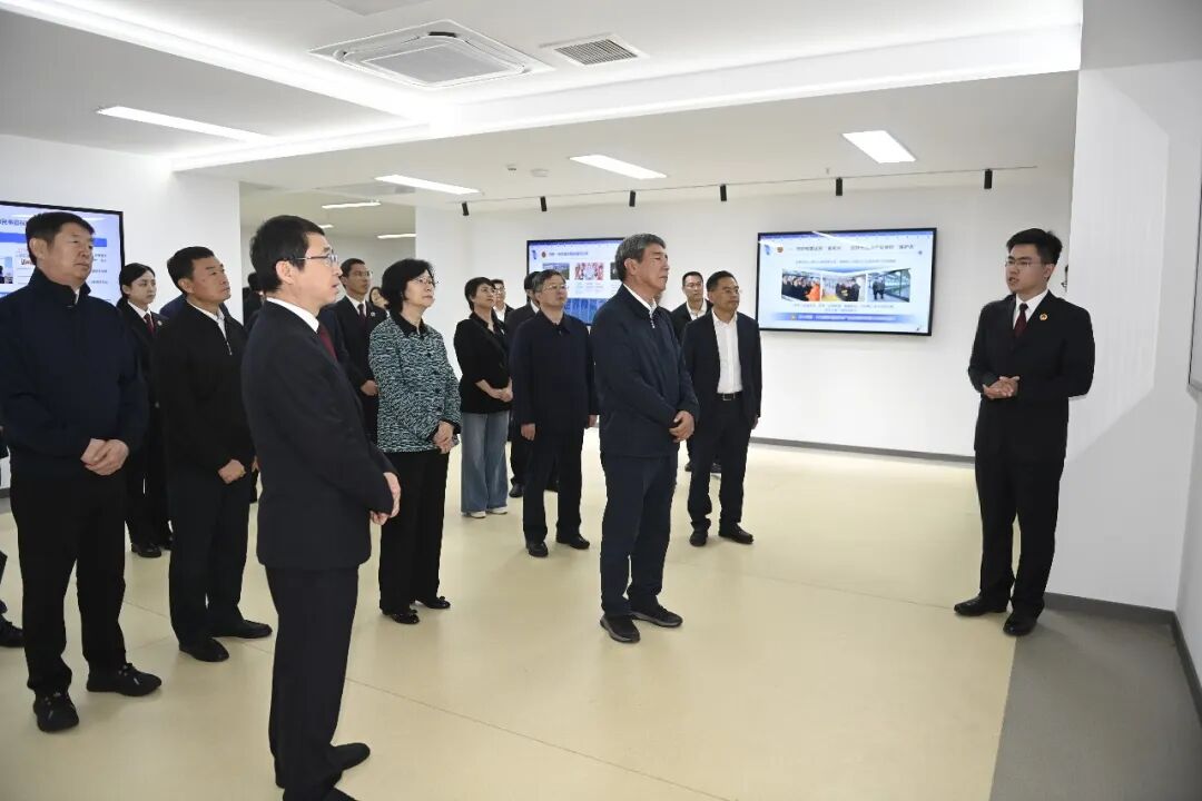 全国人大常委会委员、全国人大监察司法委主任委员杨晓超一行来涪调研知识产权检察工作