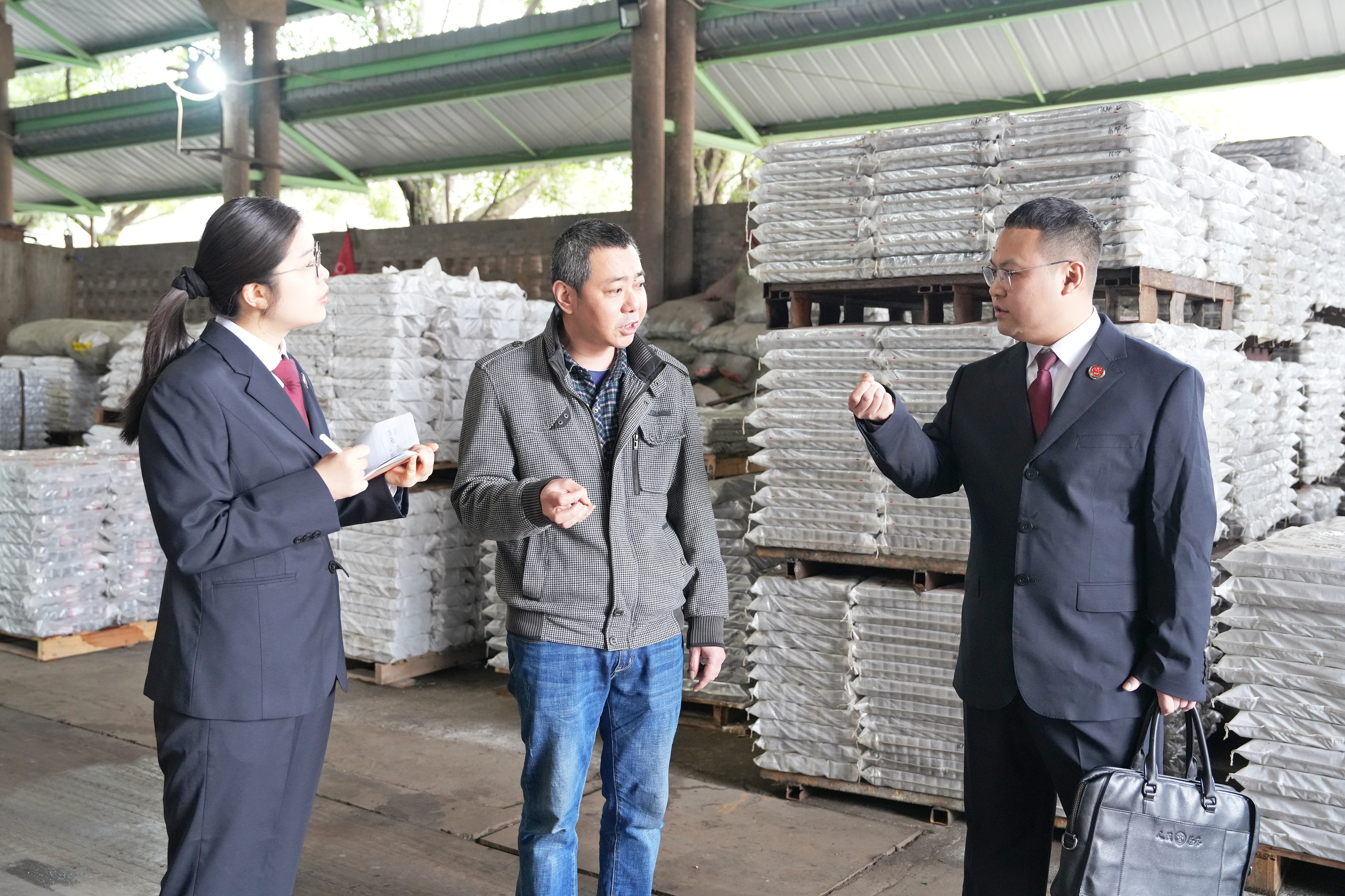 【重庆法治报】揭开732吨钢材失踪之谜——綦江区检察院追回400余万元国有资产，助推企业堵住管理漏洞