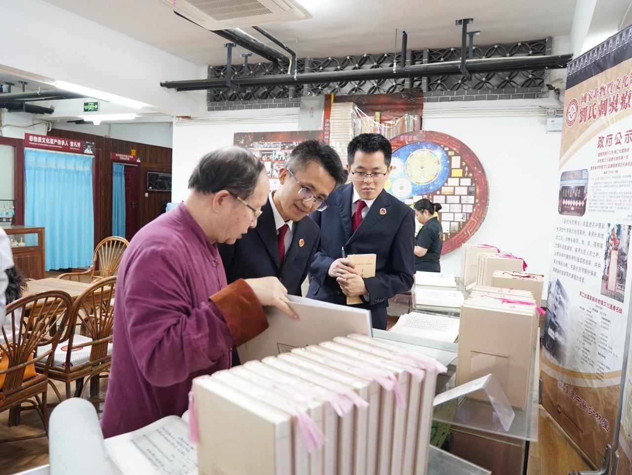 【检察日报头版】图片新闻 | 重庆检察五分院、渝中：非遗保护