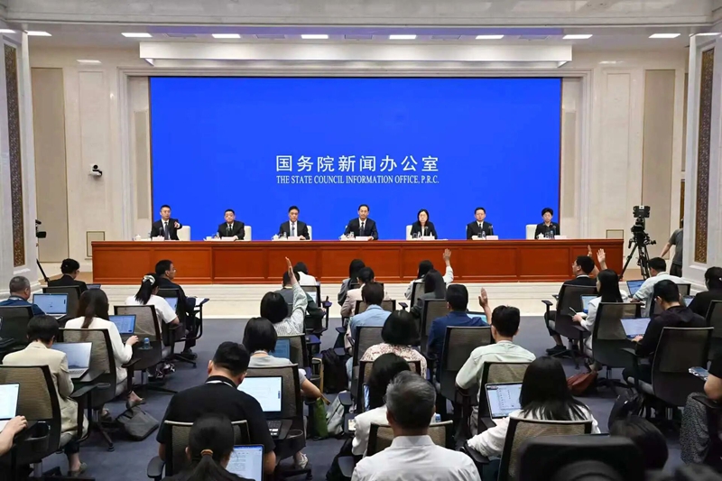 宽严两手都要抓、都要硬、都要准